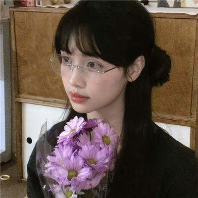 易烊千玺明星照片